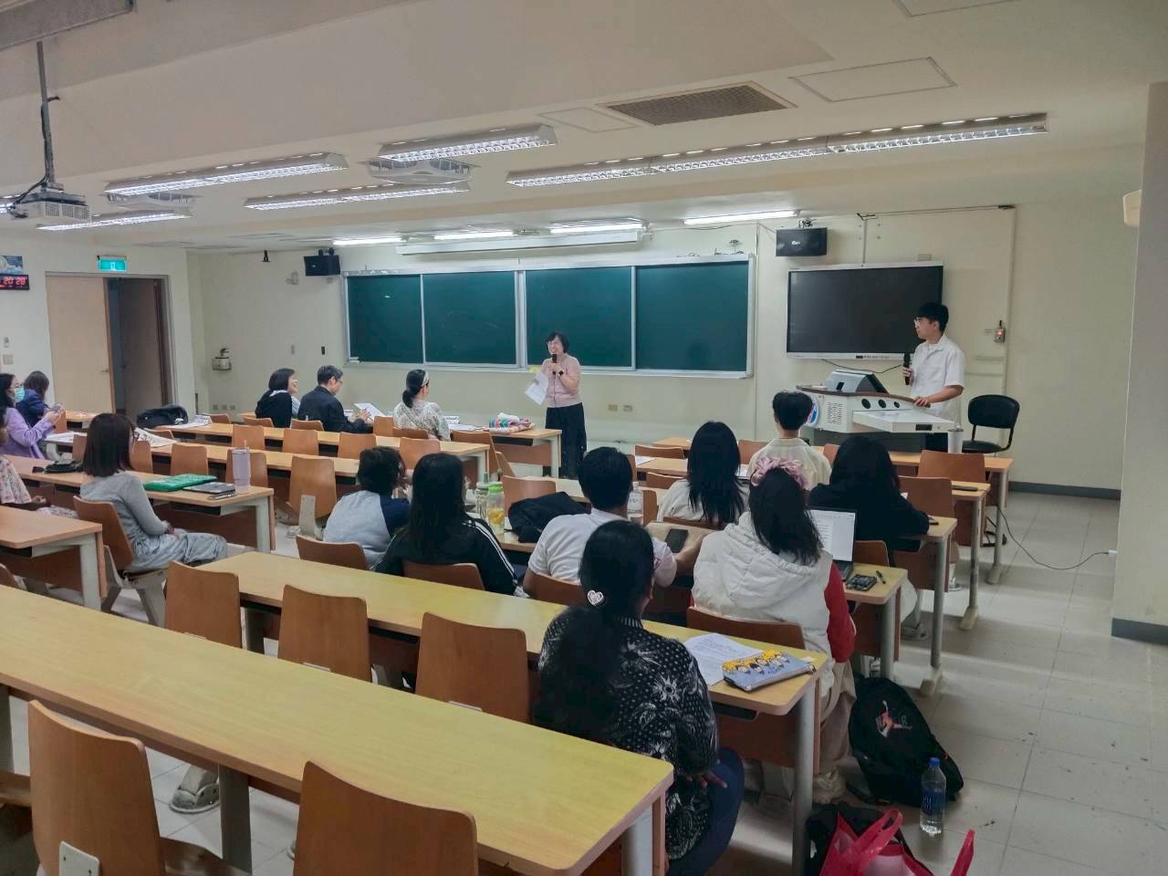 外籍生華語朗讀比賽 1