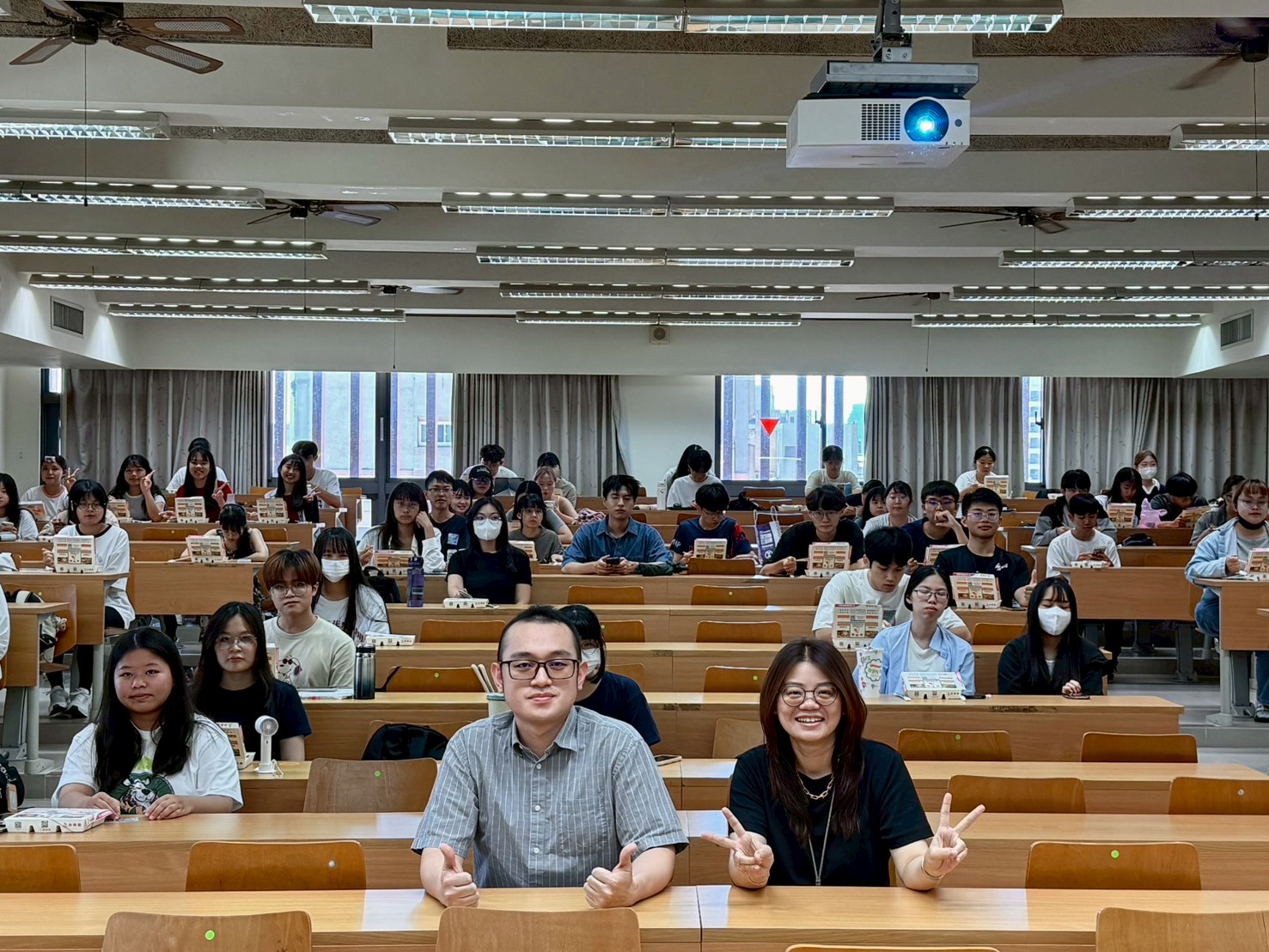 LINE_ALBUM_20250924職涯講座公衛_250925_4.jpg