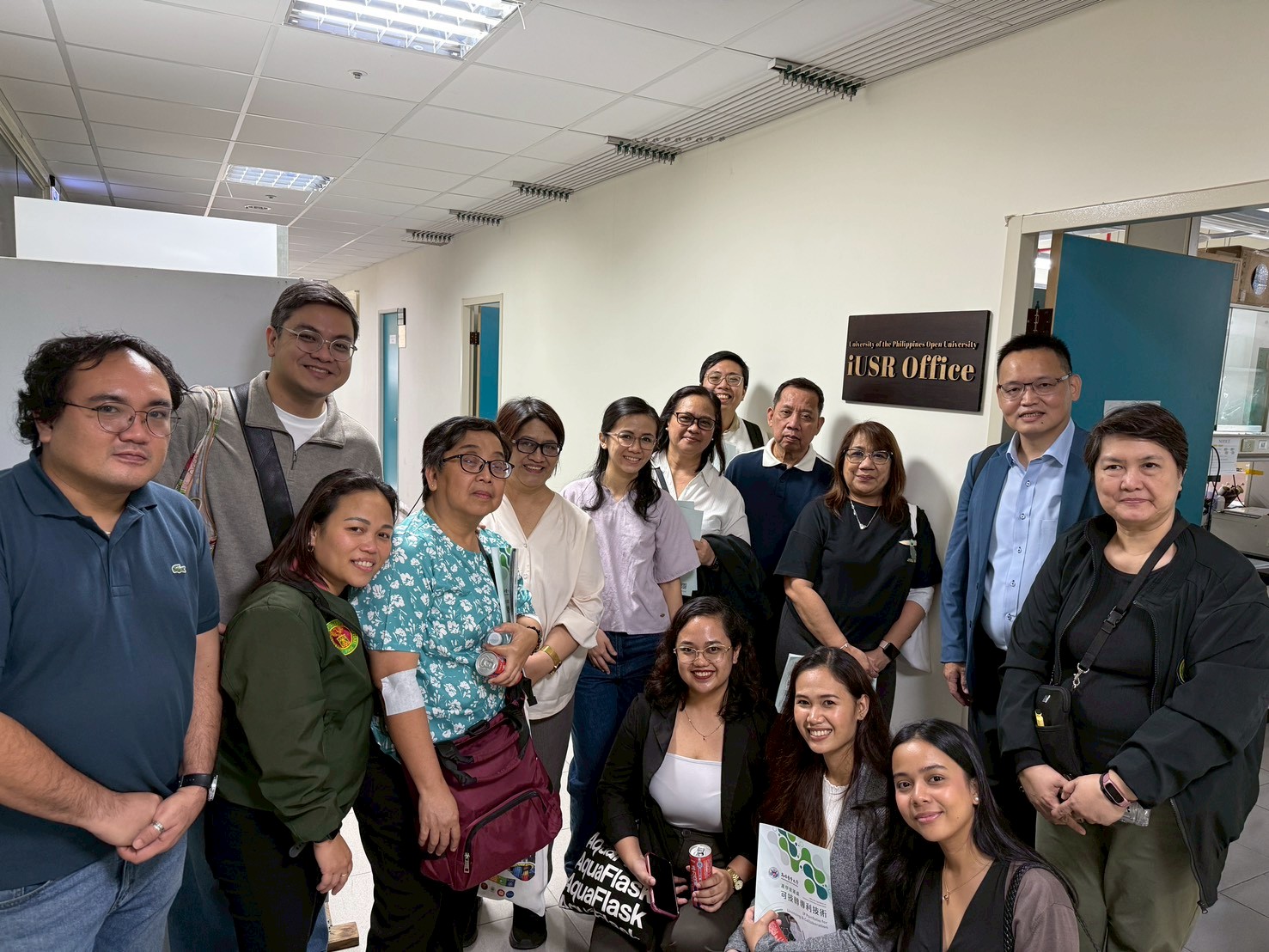 LINE ALBUM UP Manila 1126 251211 35