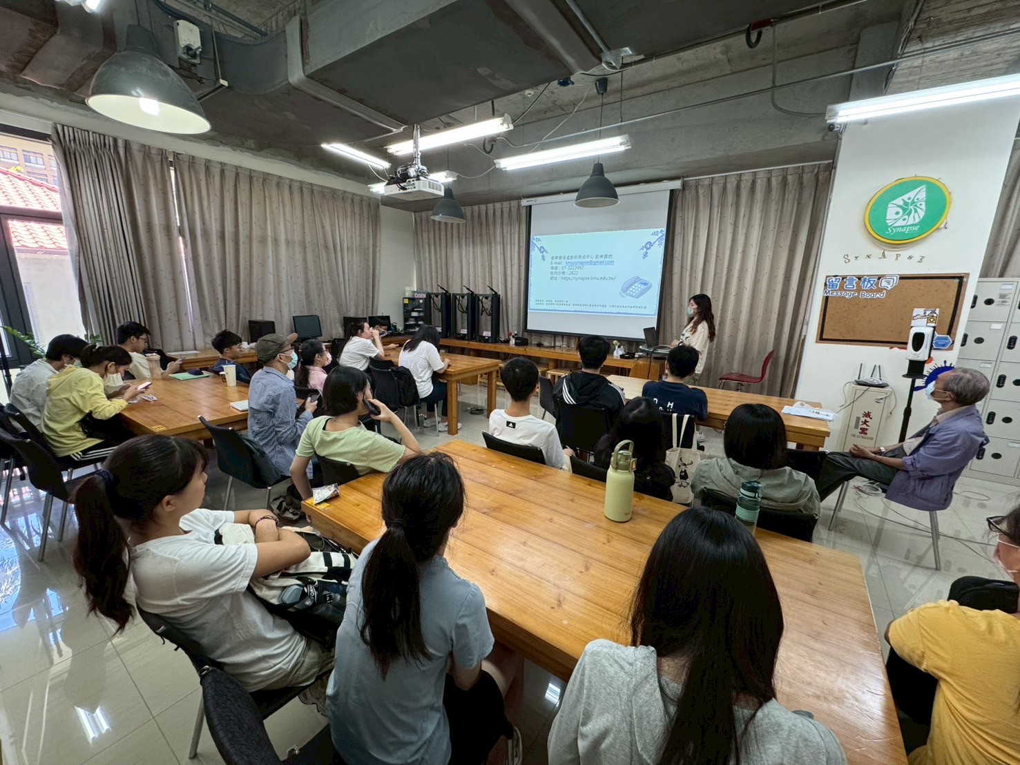LINE ALBUM 1140516 創業競賽說明會 250516 11 0