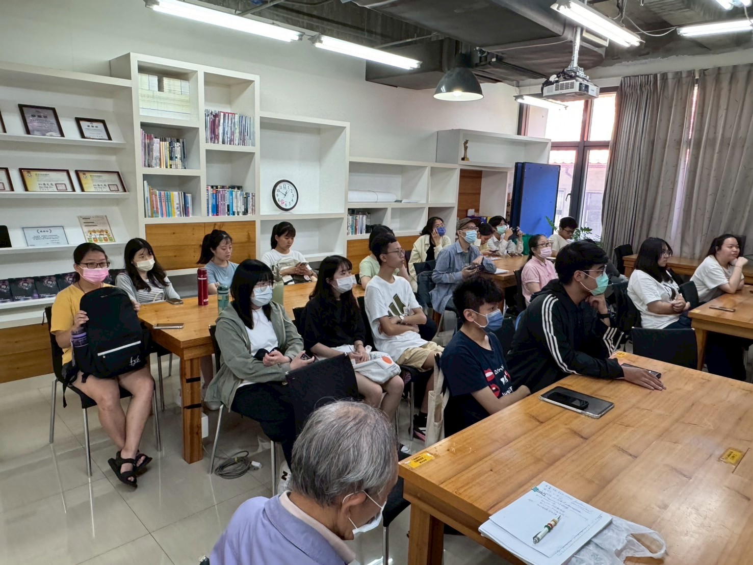 LINE ALBUM 1140516 創業競賽說明會 250516 25 0