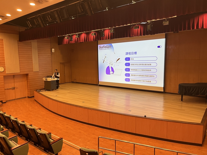 26 02 26 14 03 36 3747