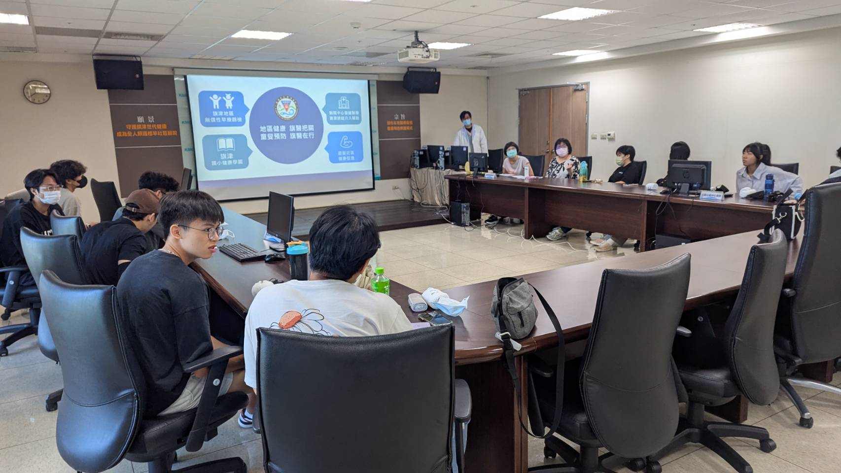 旗津醫院同仁介紹無障礙設施