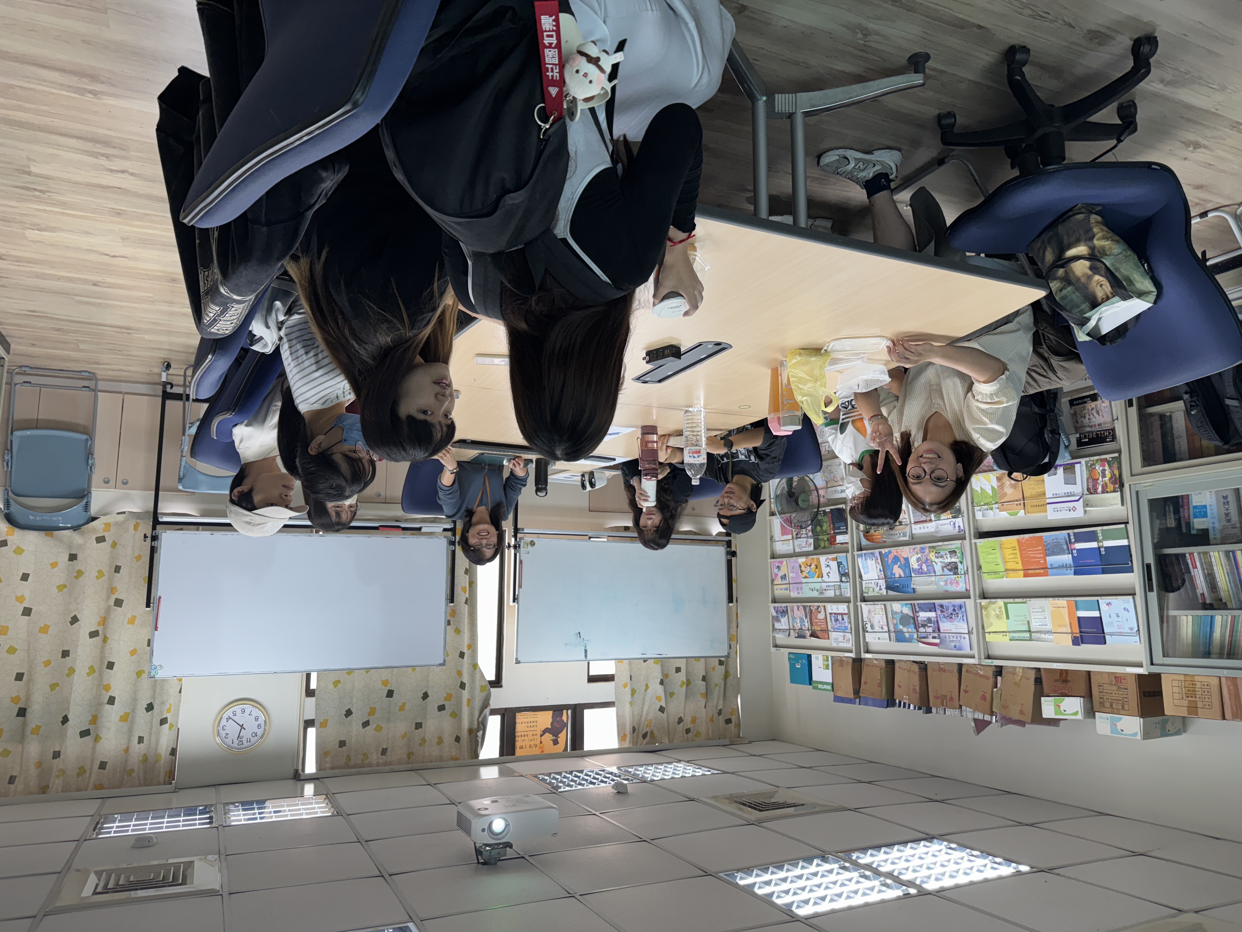 20251118 1成員討論中