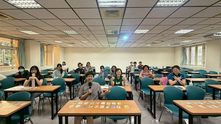 20251125 4最後透過卡牌進行分享並大合照