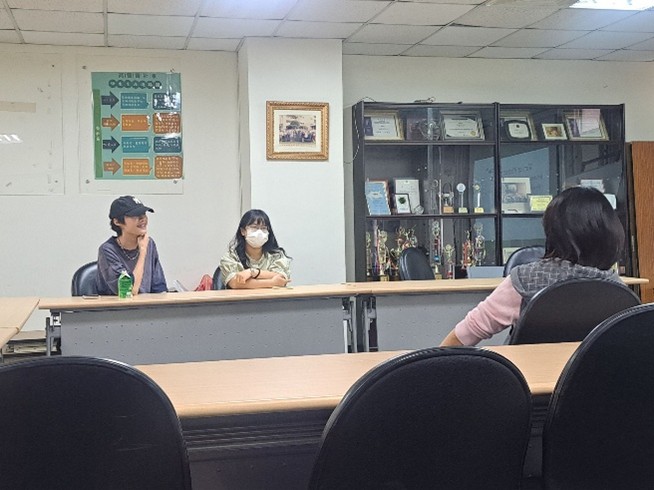 20251230 3學生向瑜如老師分享自己的經驗