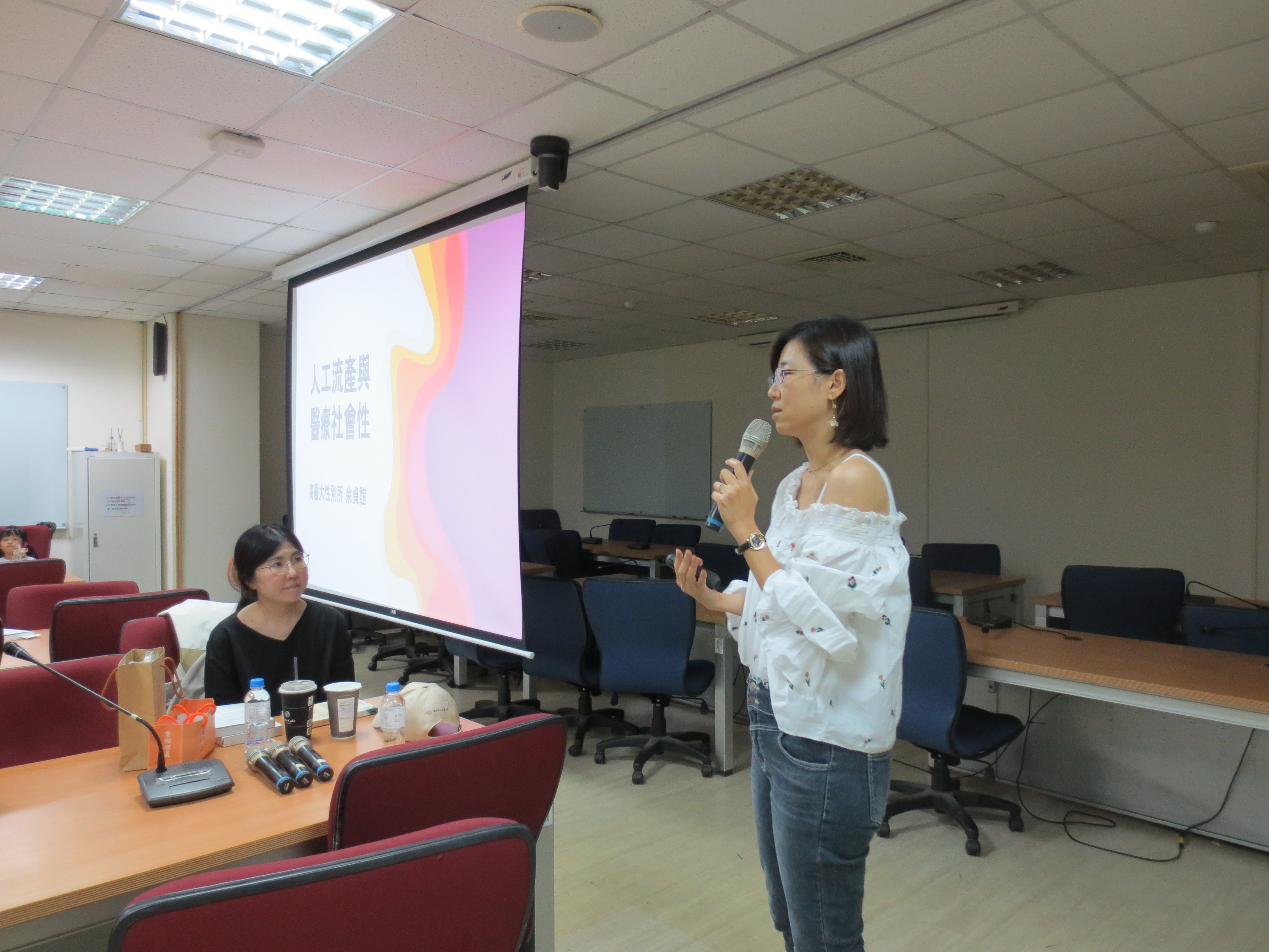 20251028 以為無人傾聽 余貞誼