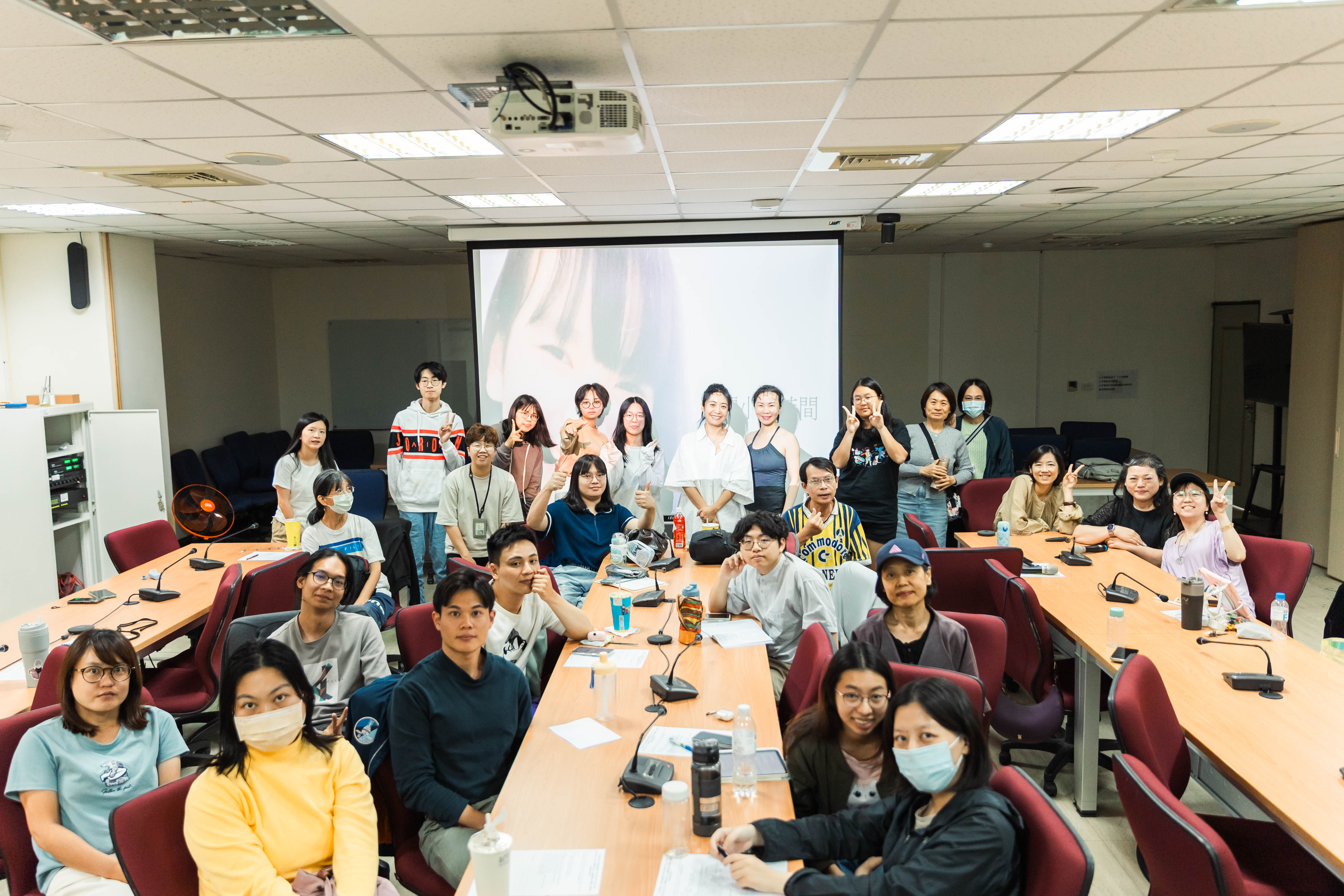 20251210 志願單親 演講後大合照