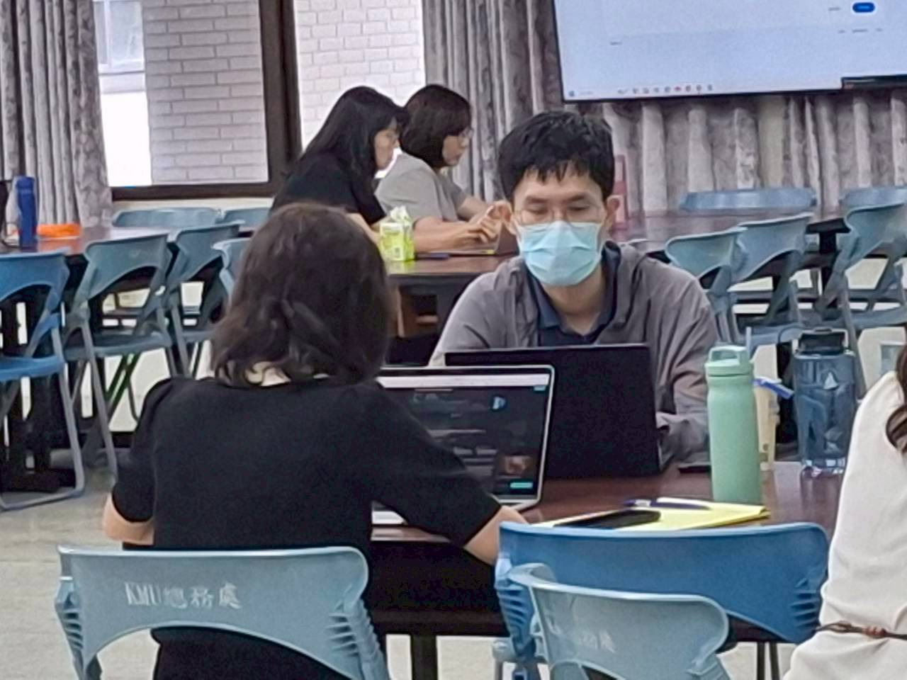 教師們上課情況 2