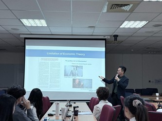 20260110 2講師講課中