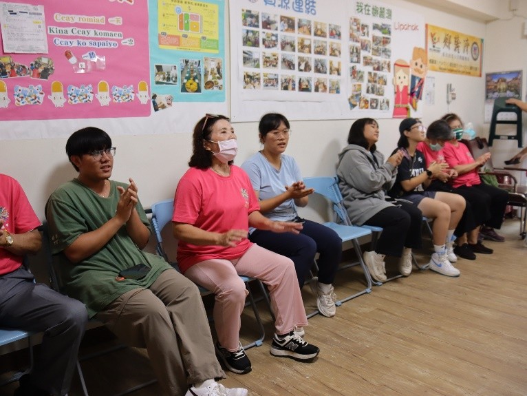 與長者交流歌謠